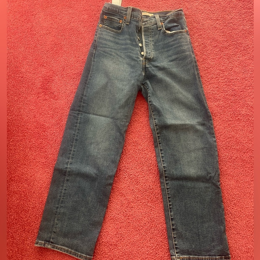 Levi’s Ribcage Straight Ankle Neans